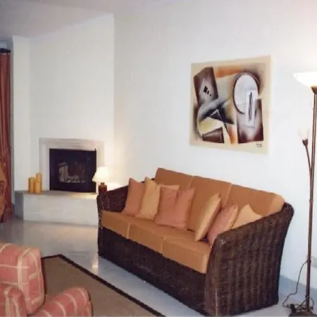 Windmill Hill Luxury Апартаменты *